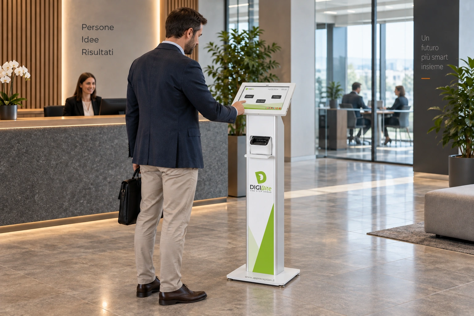 Un visitatore usa il totem AppReception nella reception di un’azienda